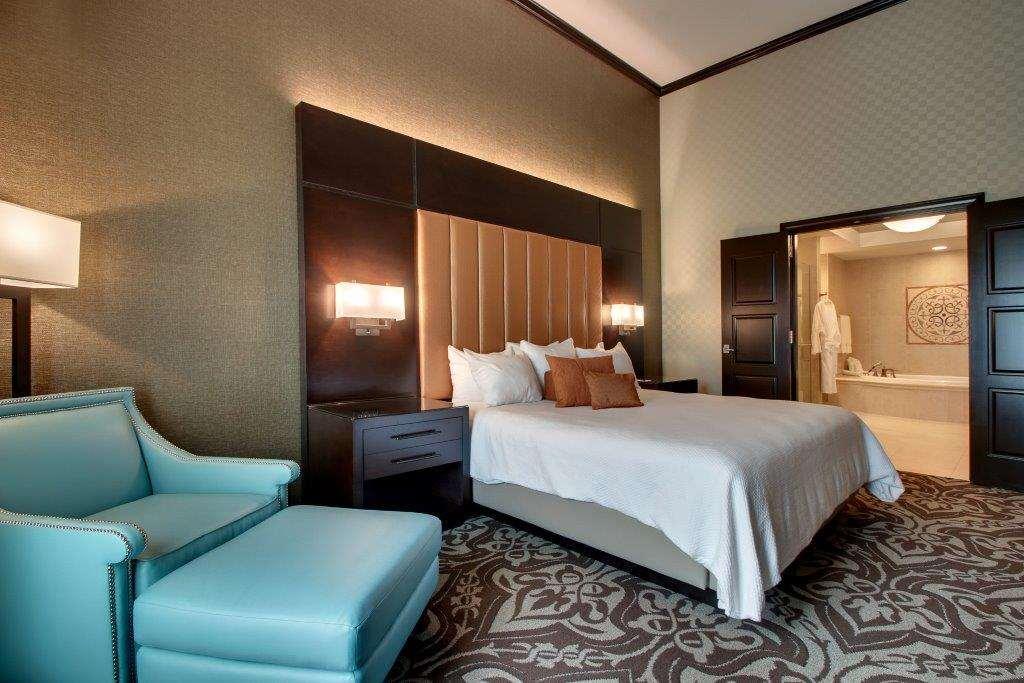 Argosy Casino Hotel & Spa Kansas City Room photo